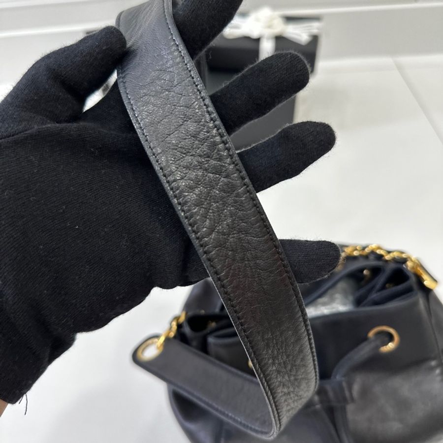 Chanel vintage 大C logo黑金 羊 子母包 水桶包 斜背包 肩背包 側背包 手提包-18