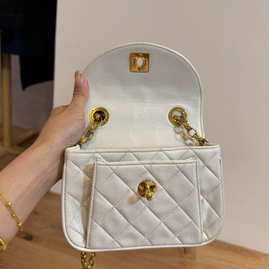chanel vintage lambskin mini matelasse 白雪公主 雕花釦 雕花鏈 元寶包 斜背包 肩背包 側背包 手提包-16