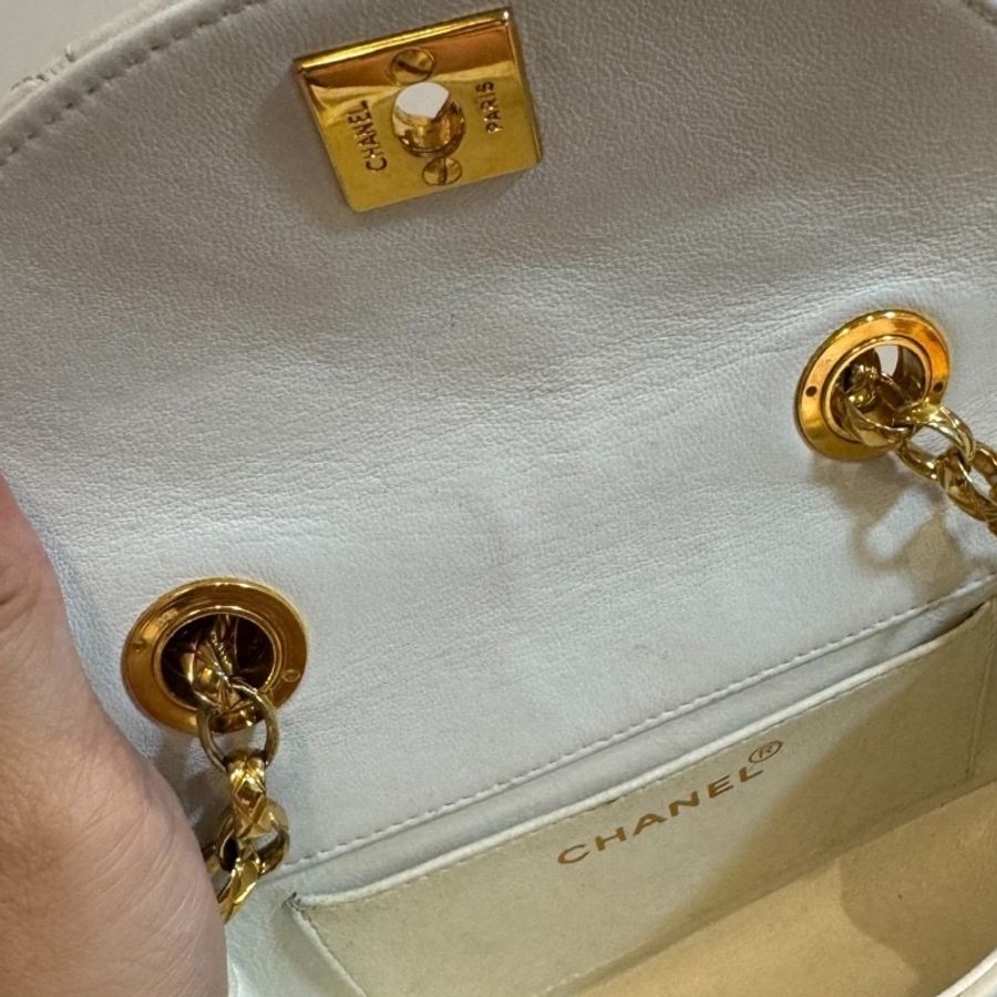 chanel vintage lambskin mini matelasse 白雪公主 雕花釦 雕花鏈 元寶包 斜背包 肩背包 側背包 手提包-22