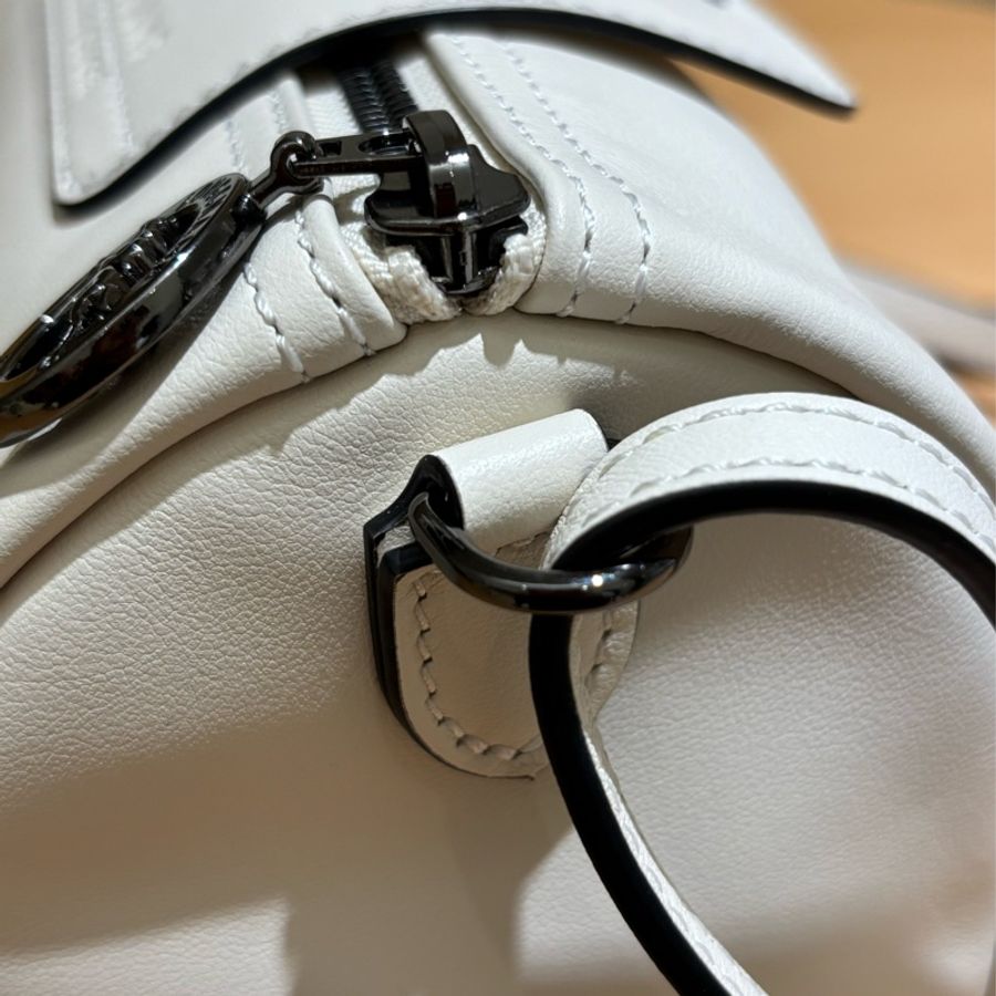 Longchamp Le Pliage Xtra 圓筒包 白-11