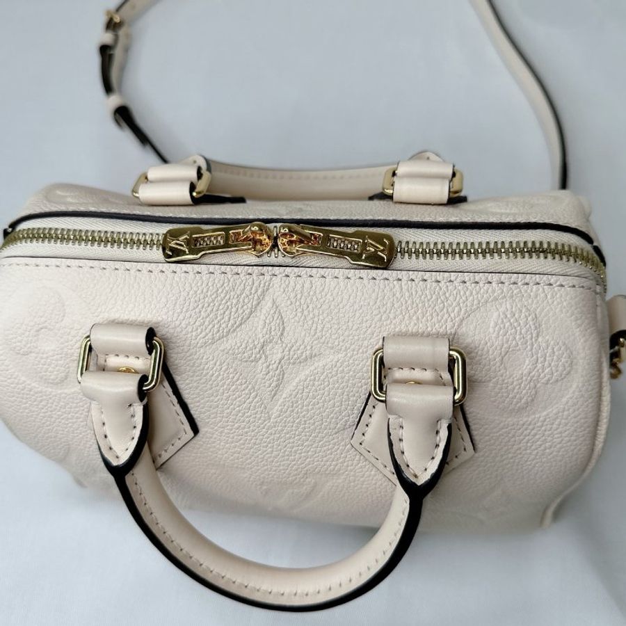LV 奶油白全皮革壓紋Speedy 20-4