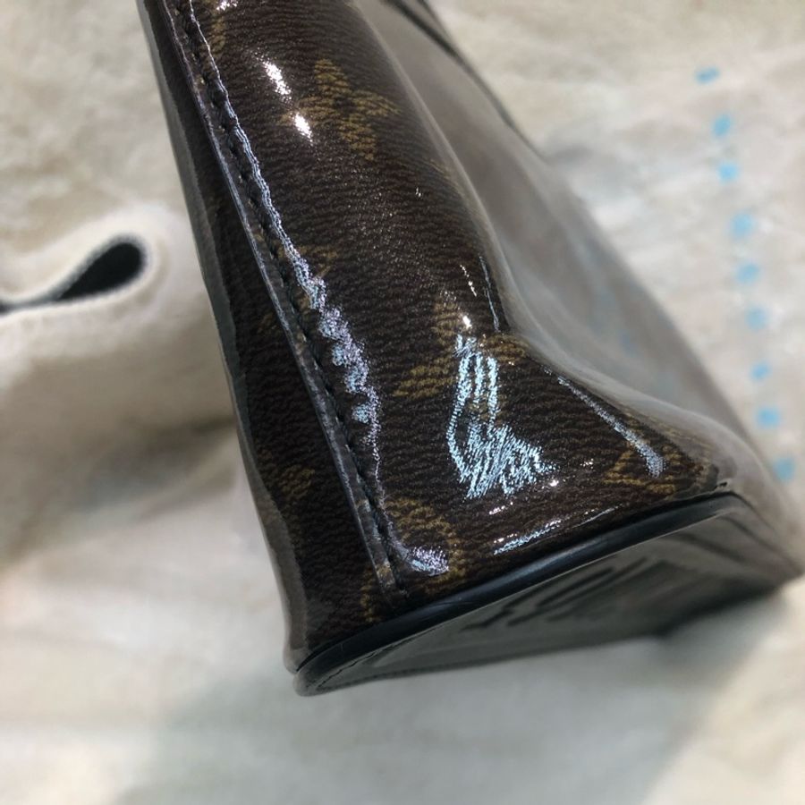 LV PVC亮面 手拿包 XA876-10