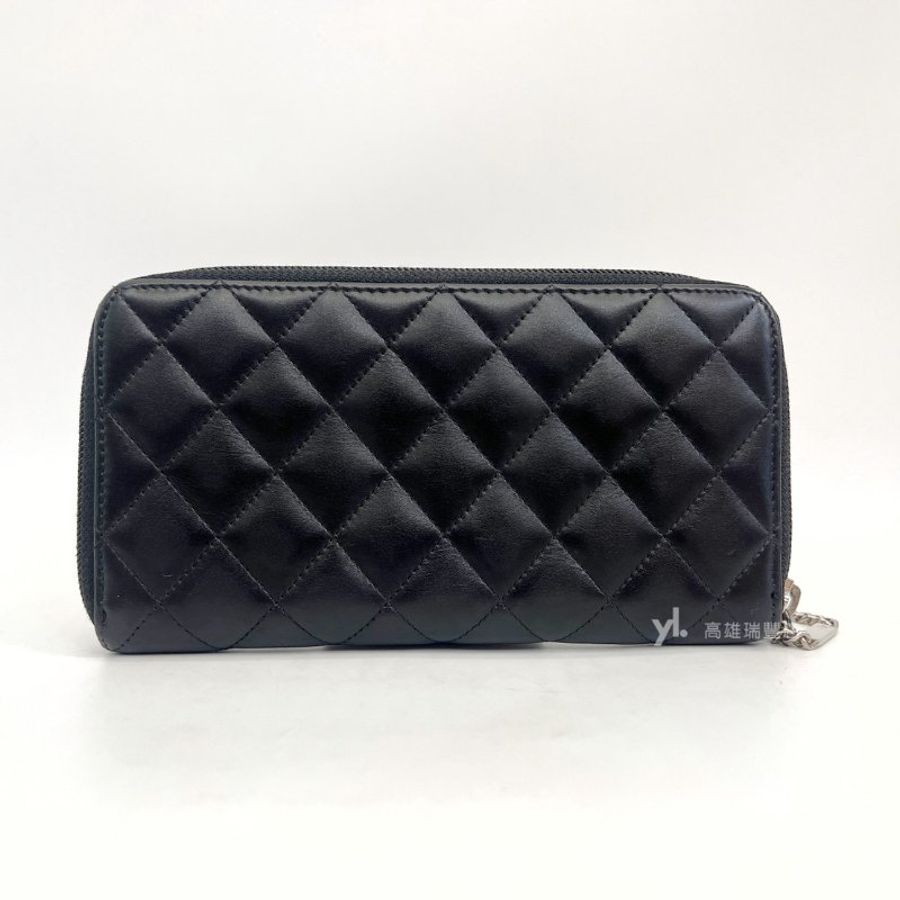 ❣Chanel 黑菱格牛皮康朋銀釦內螢光粉8卡ㄇ拉長夾-1