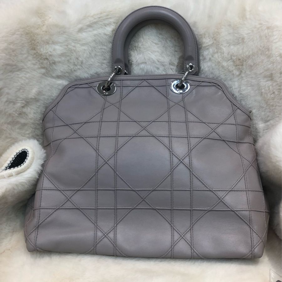 Dior 灰色貝殼型手袋 XB735-1