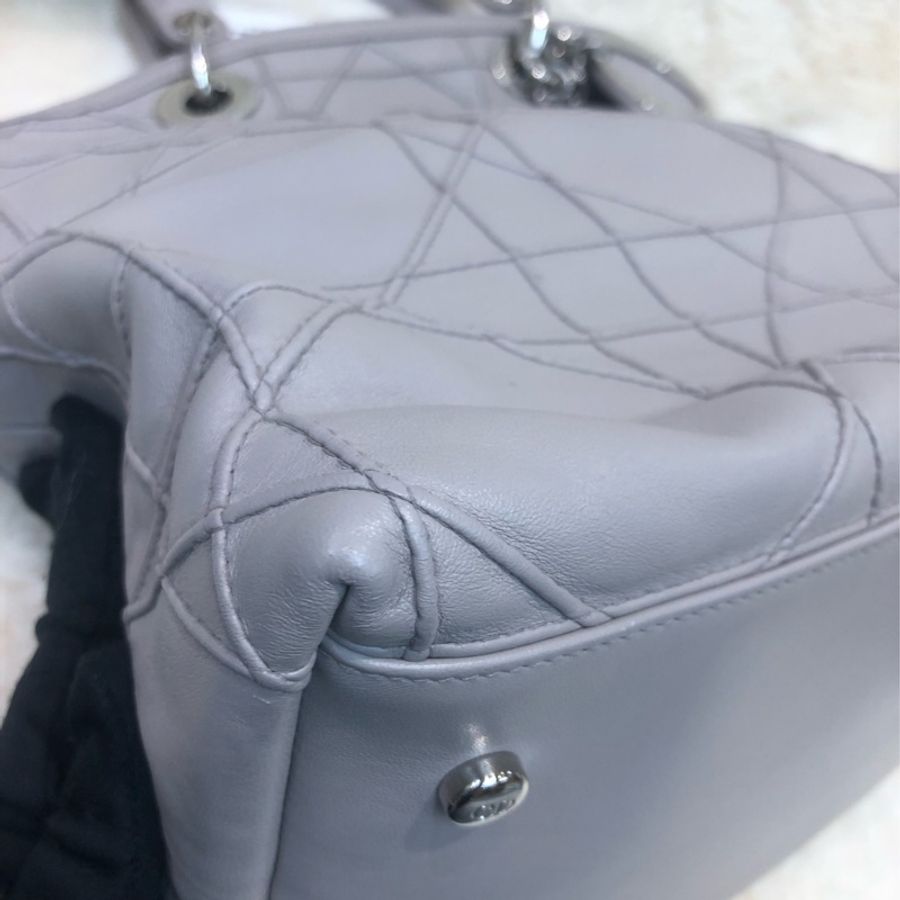 Dior 灰色貝殼型手袋 XB735-9