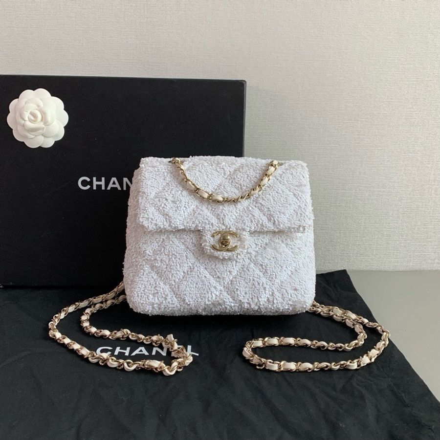 Chanel 香奈兒25B 亮片金扣白色後背包-1