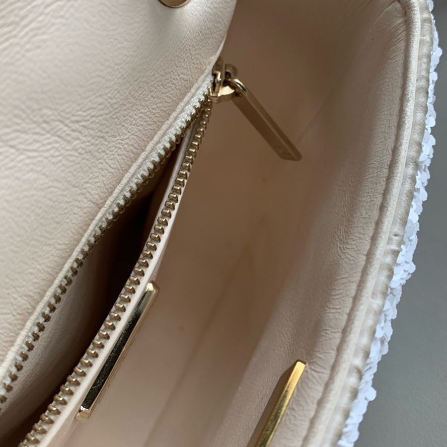 Chanel 香奈兒25B 亮片金扣白色後背包-19