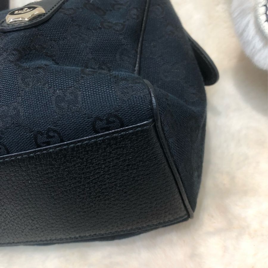Gucci 黑色布面手提包 XB746-9