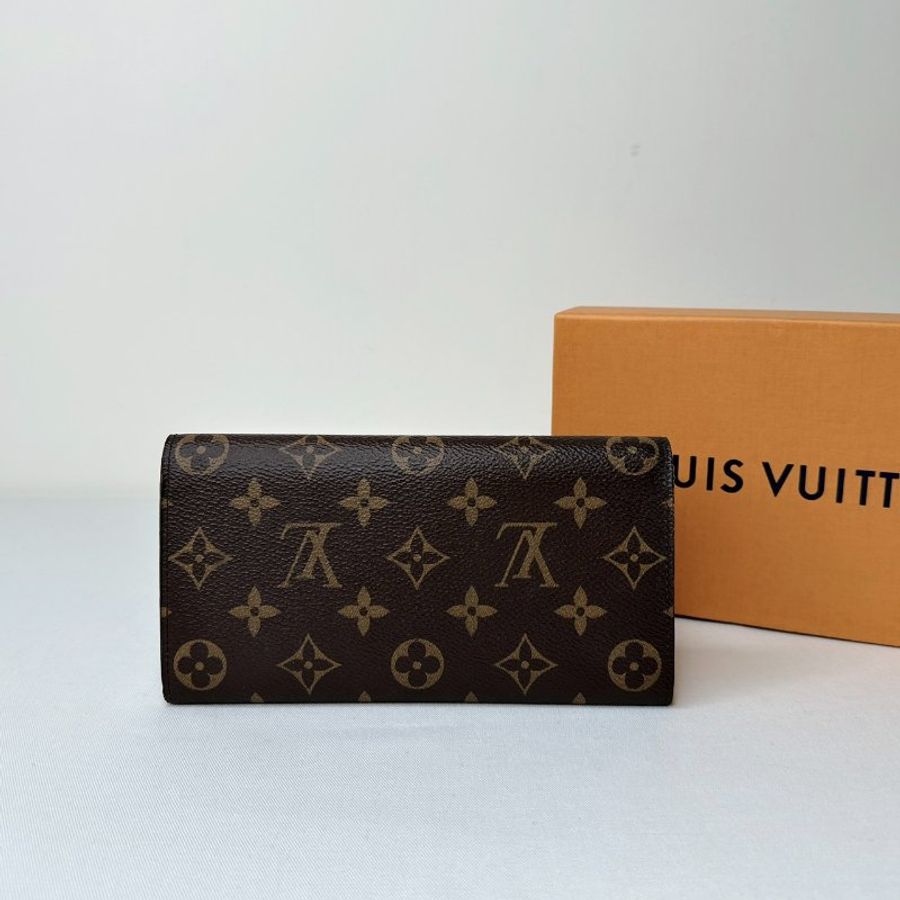 LV Emilie粉釦翻蓋長夾-1