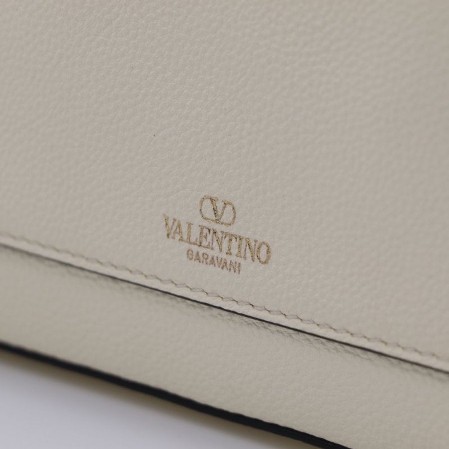 【閒置品♥️】Valentino 奶油白色牛皮 白色鉚釘 相機包 斜背包-6