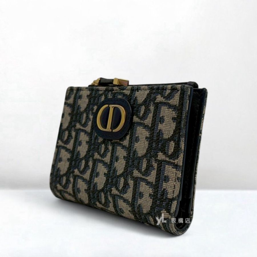 DIOR 30 Montaigne Dahlia藍緹花金釦對開兩折短夾S2197UTZQ_M928-2