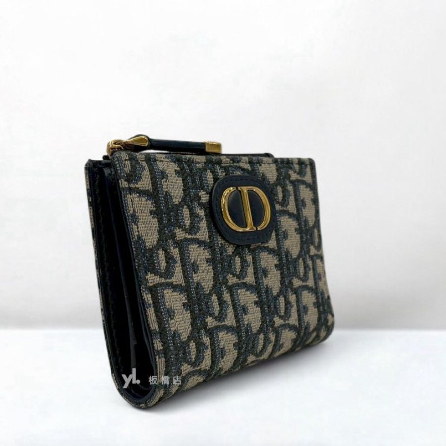 DIOR 30 Montaigne Dahlia藍緹花金釦對開兩折短夾S2197UTZQ_M928-3
