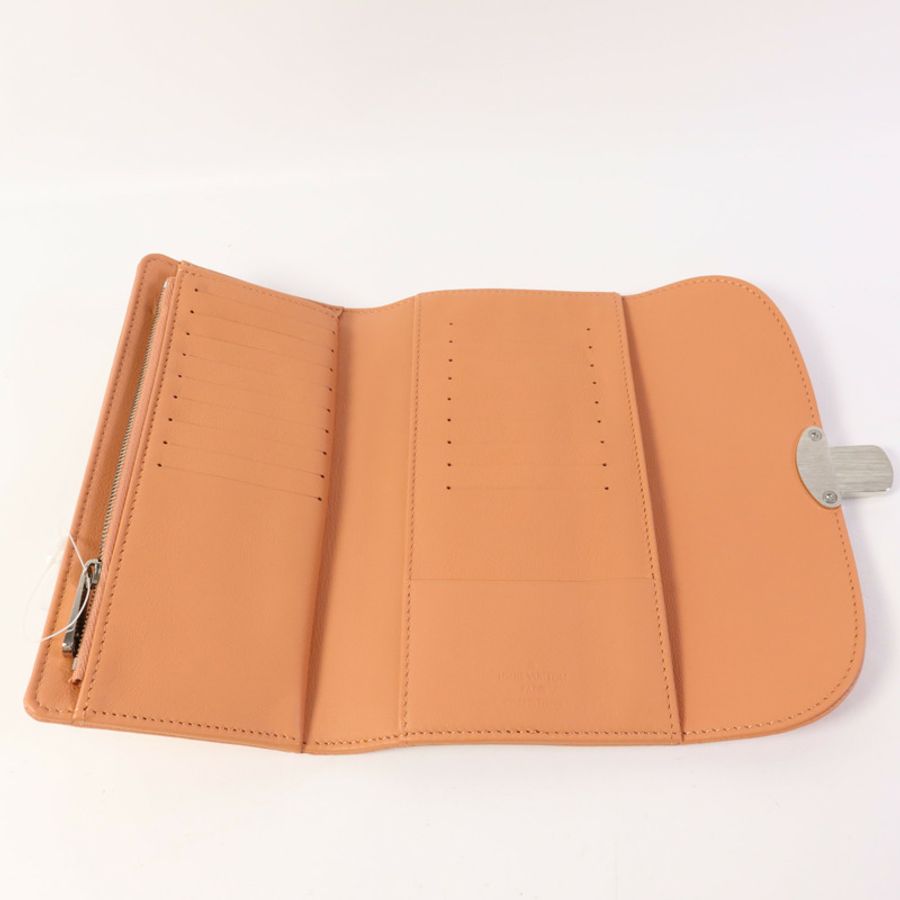 LOUIS VUITTON Mahina Amelia Trifold Wallet銀扣長錢包-4