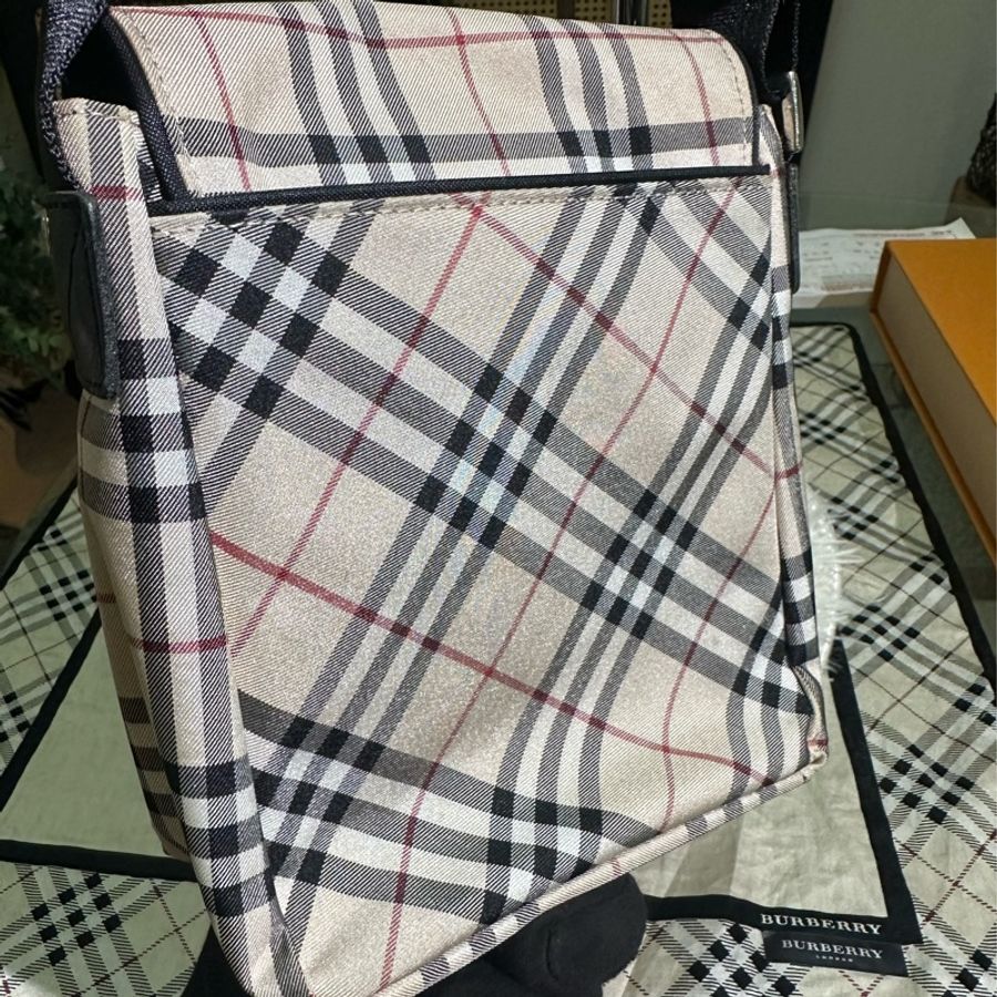 出清 BURBERRY 帆布斜背包-4