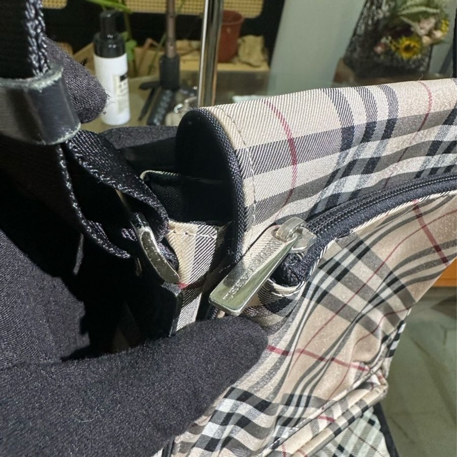 出清 BURBERRY 帆布斜背包-14