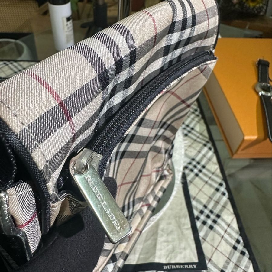 出清 BURBERRY 帆布斜背包-20