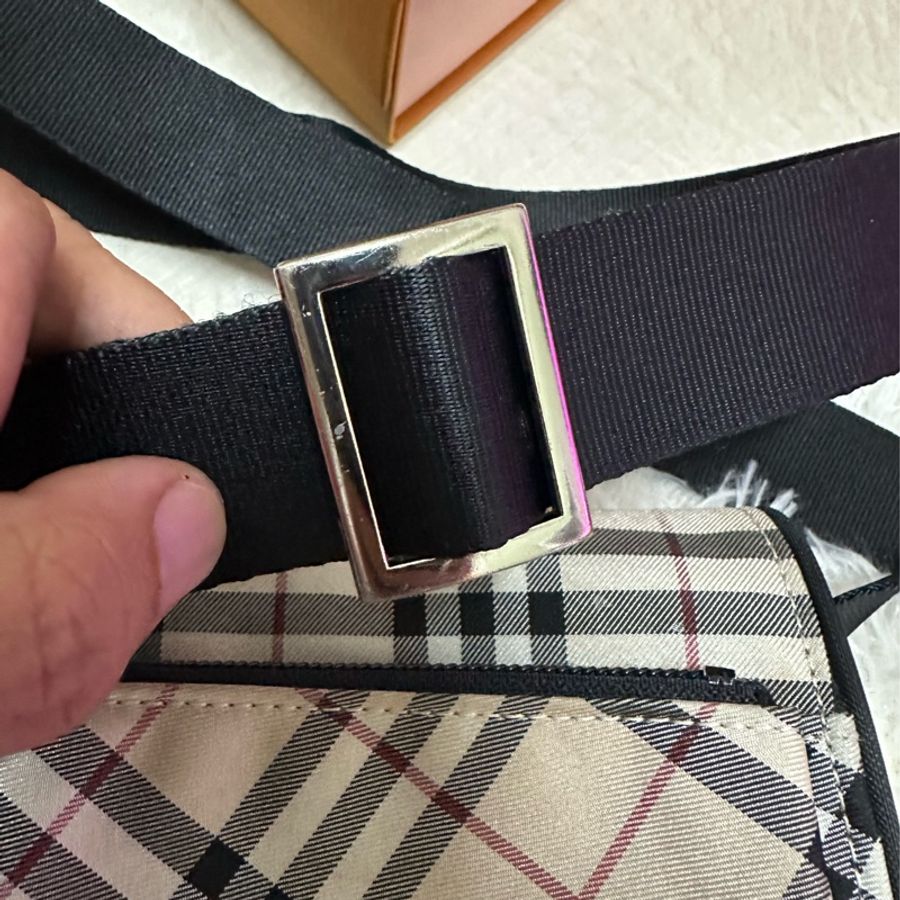 出清 BURBERRY 帆布斜背包-38