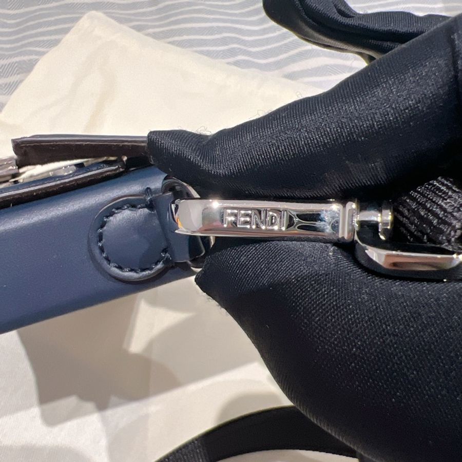 Fendi mini soft trunk老花斜背包(近全新)-12
