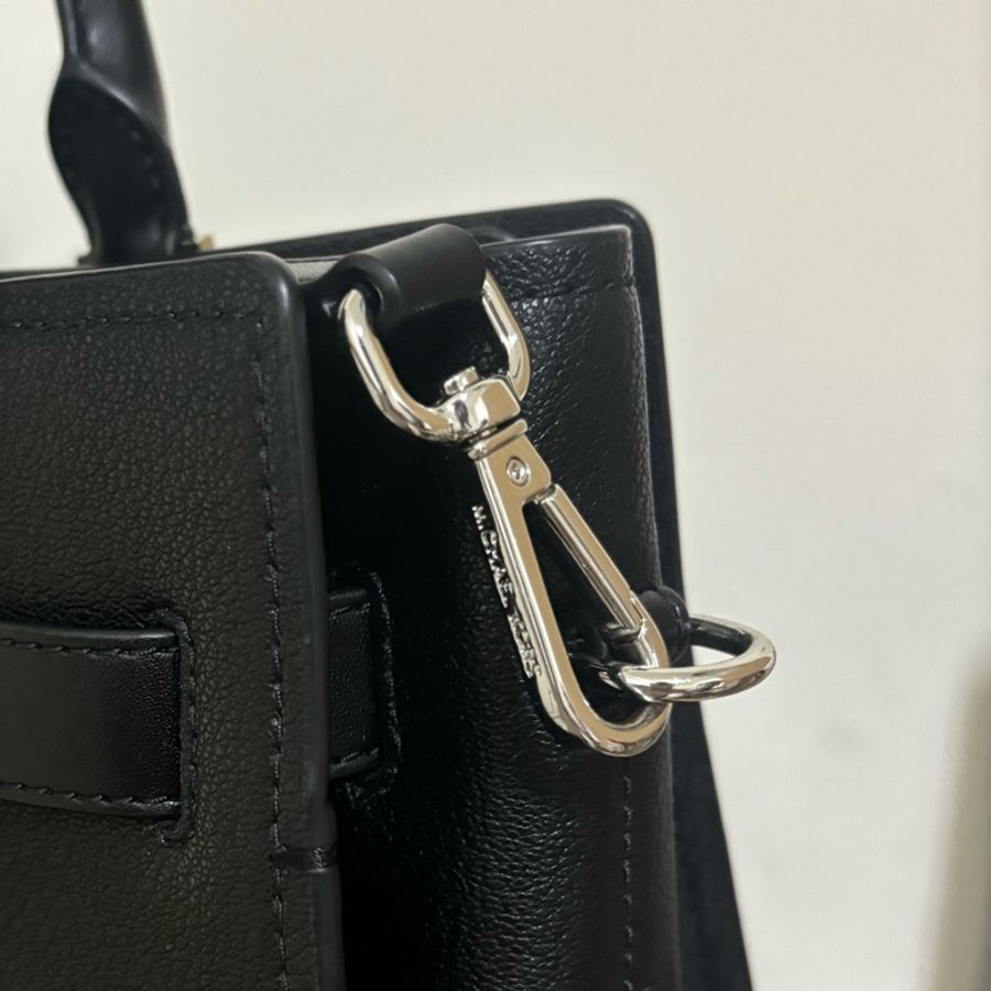 【Michael Kors】Hamilton鎖頭吊飾手提/肩背兩用包-9