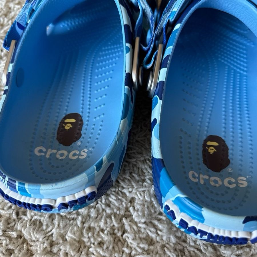 A BATHING APE® BAPE x Crocs Classic Clog 聯名款洞洞鞋-3