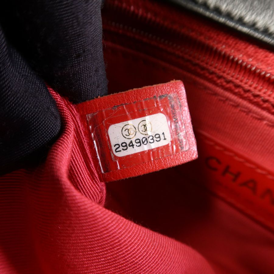 CHANEL 牛皮皮革Enchained Flap Bag金扣鏈帶肩背袋-8