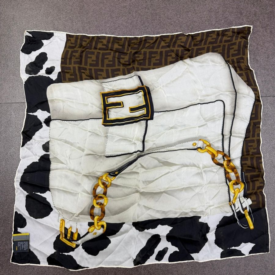 Fendi 絲巾-1