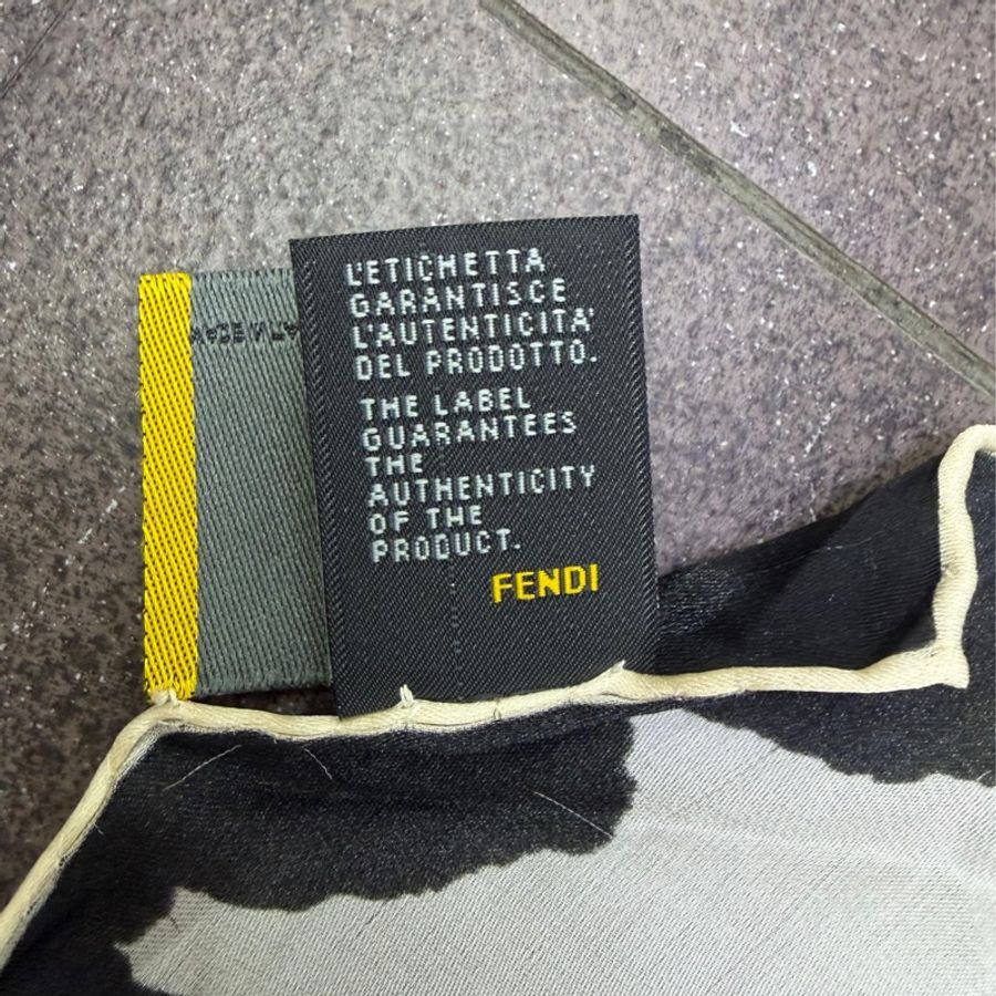 Fendi 絲巾-3