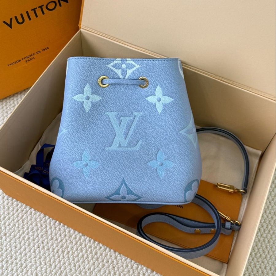 LV 25年 藍色水桶bb芯片款 夏日藍色漸變小水桶 附件防塵袋-1
