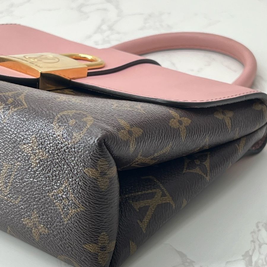 💗香緹國際精品💗544 LV Locky bb 櫻粉色-7