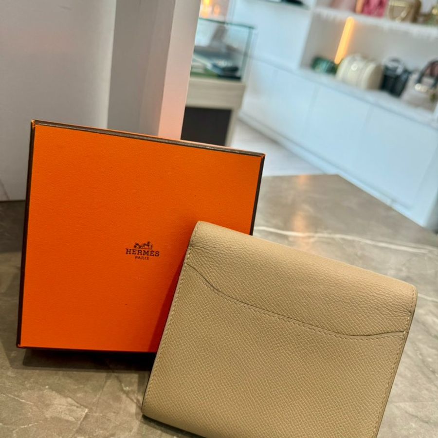 Hermès Constance 經典H金釦短夾-1