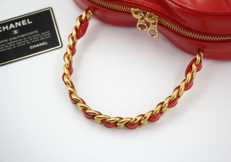 Chanel Vintage 1995 Leather Red Barbie Heart Vanity Handbag-8