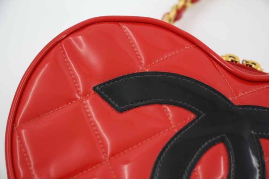 Chanel Vintage 1995 Leather Red Barbie Heart Vanity Handbag-11
