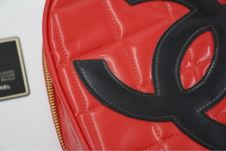 Chanel Vintage 1995 Leather Red Barbie Heart Vanity Handbag-12