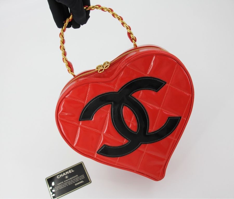 Chanel Vintage 1995 Leather Red Barbie Heart Vanity Handbag-14