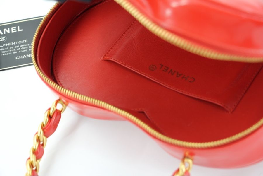 Chanel Vintage 1995 Leather Red Barbie Heart Vanity Handbag-15