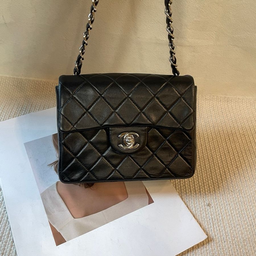 Chanel 黑銀小羊皮方胖子鏈條包-5
