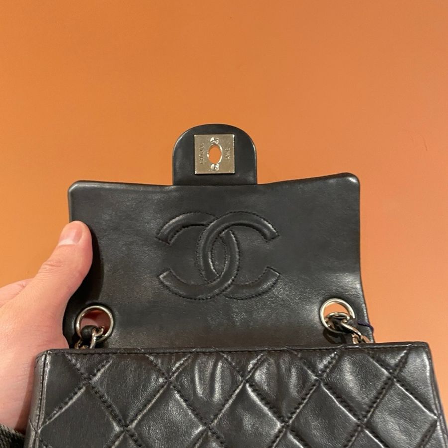 Chanel 黑銀小羊皮方胖子鏈條包-18
