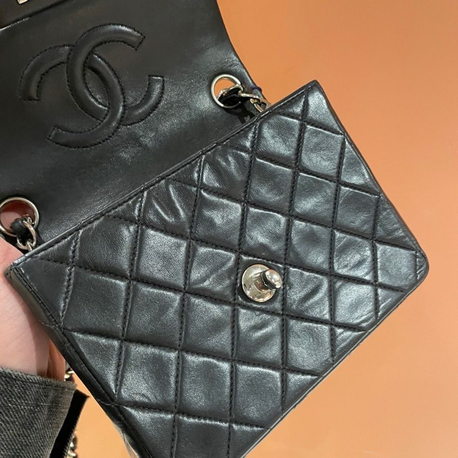 Chanel 黑銀小羊皮方胖子鏈條包-19