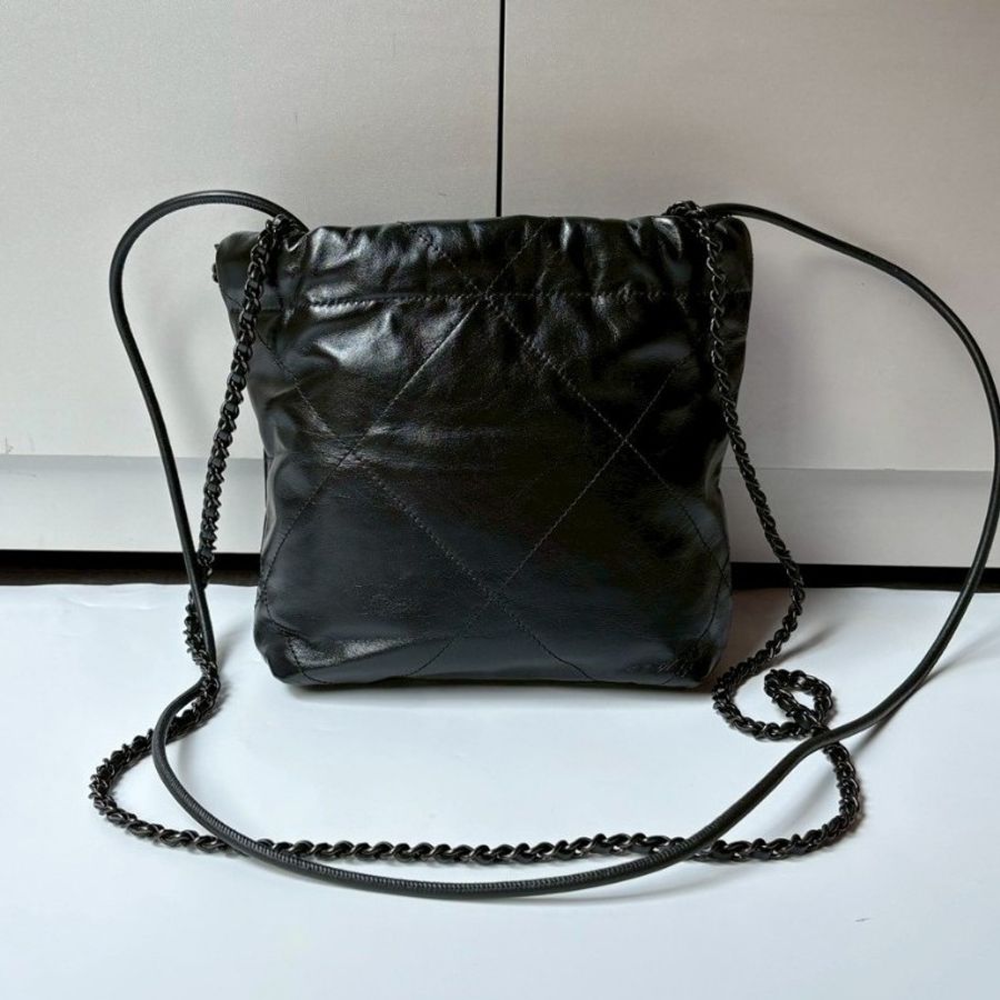 Chanel so black 黑皮黑鍊帶 mini 22包-1