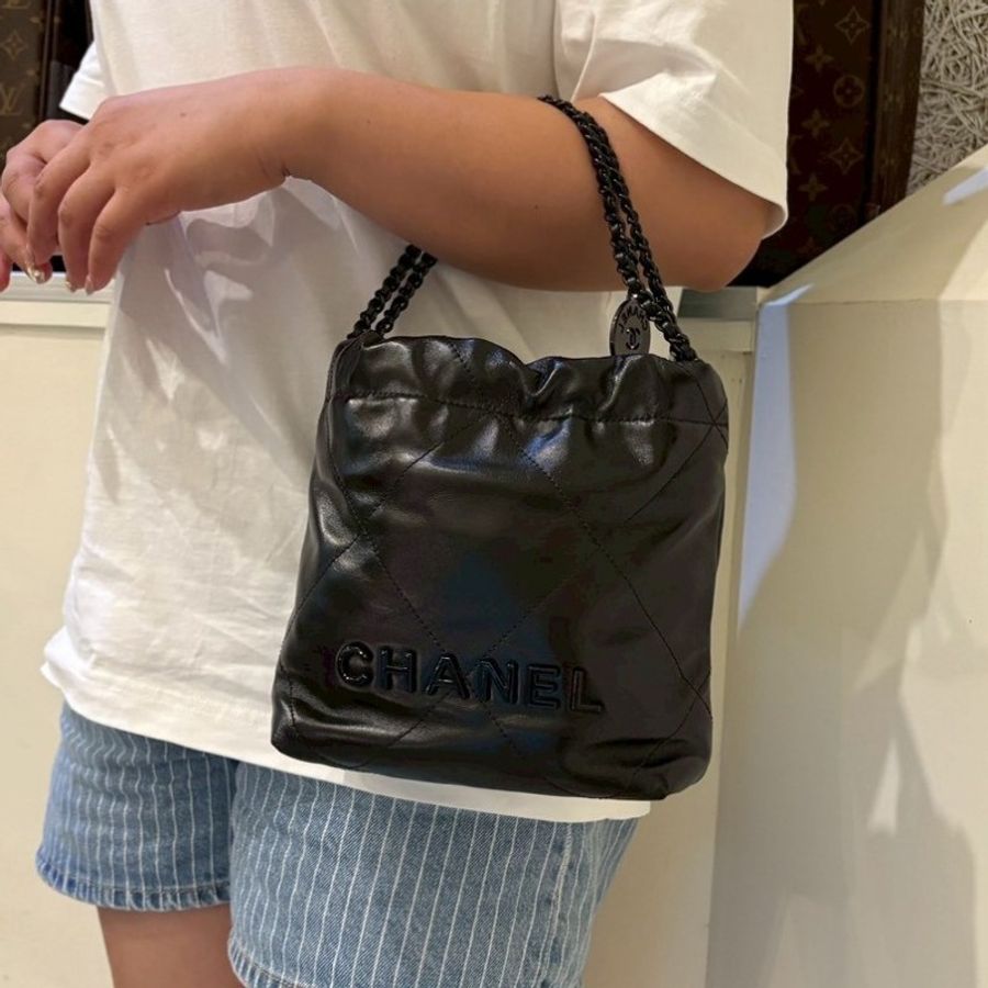 Chanel so black 黑皮黑鍊帶 mini 22包-4