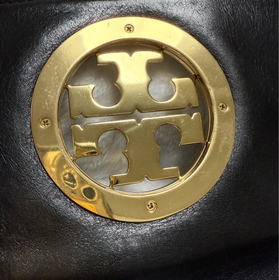 急換現金⭐️質感超好金光閃閃⭐️Tory Burch黑金牛皮鏈條包斜背包9成新-3