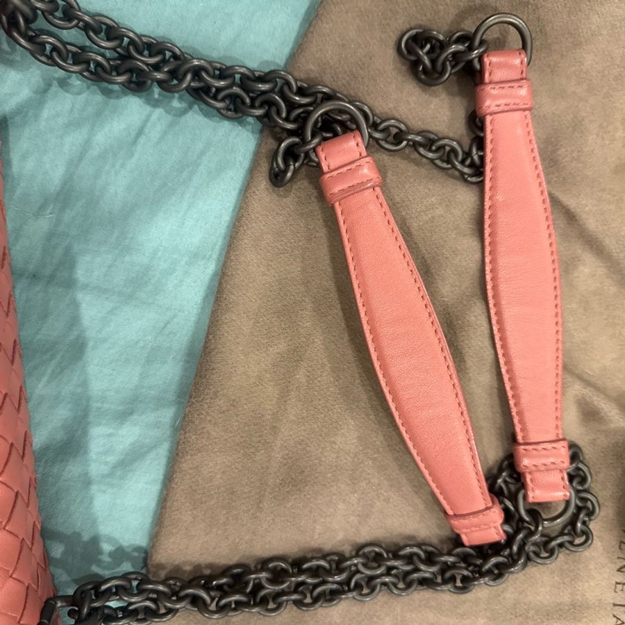Bottega Veneta 皮革編織肩背鍊包 豆沙色-17