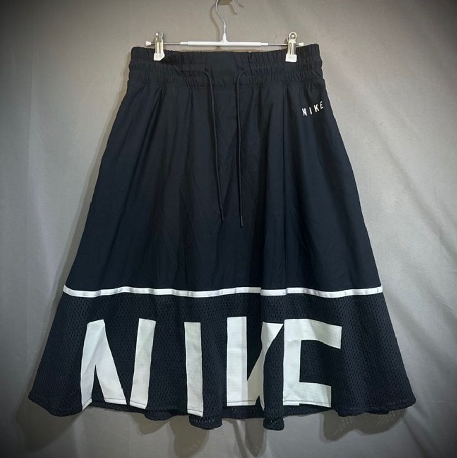Nike 大logo抽繩運動裙  大傘擺傘型半身裙 女 M 限時優惠不議價-0