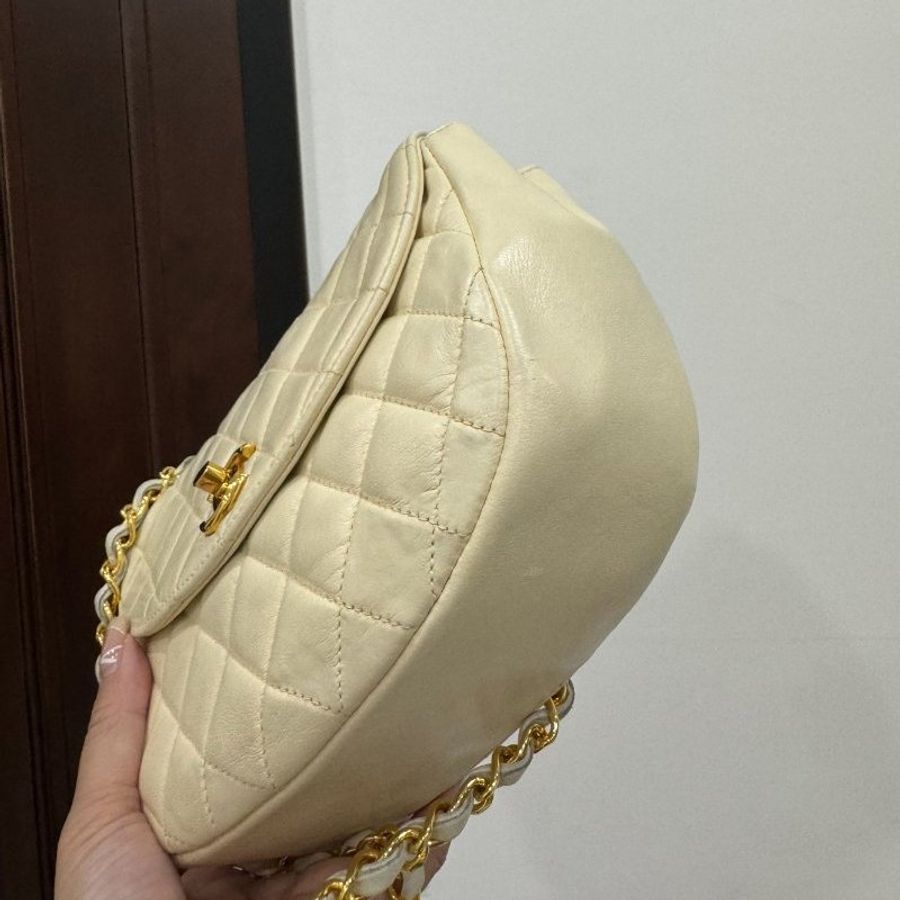chanel 香奈兒 vintage 米黃 卡其 半月包 肩背包 鏈帶包 鍊條包 斜背包 側背包-11