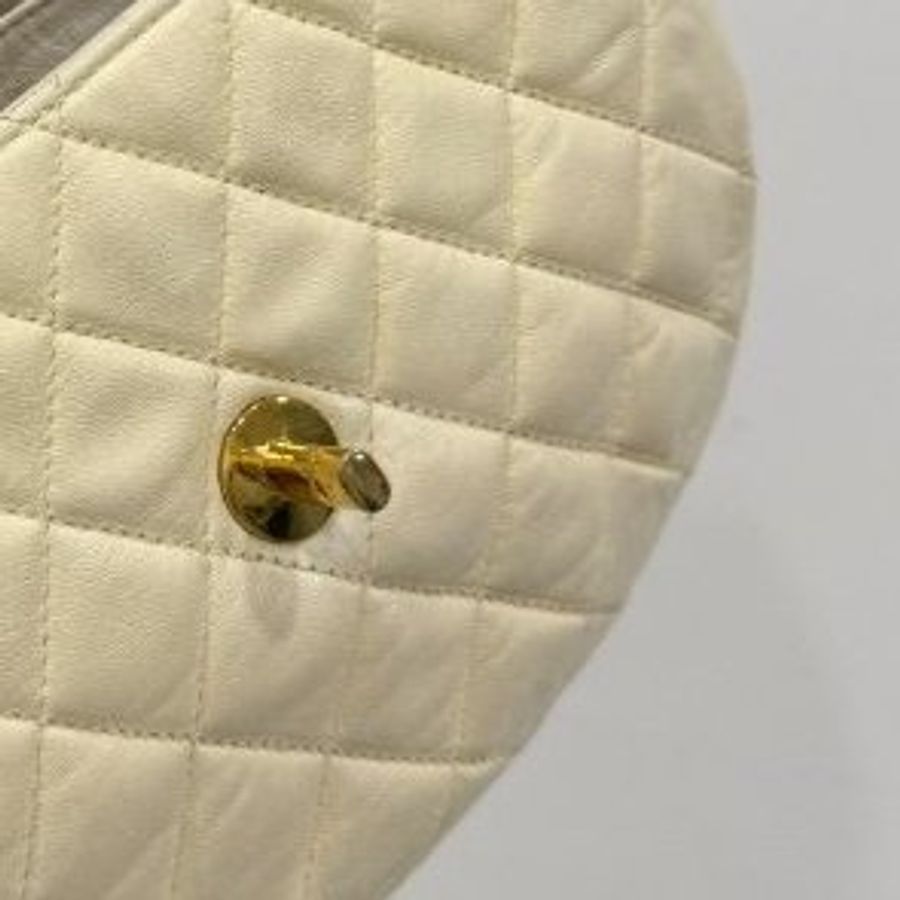 chanel 香奈兒 vintage 米黃 卡其 半月包 肩背包 鏈帶包 鍊條包 斜背包 側背包-34