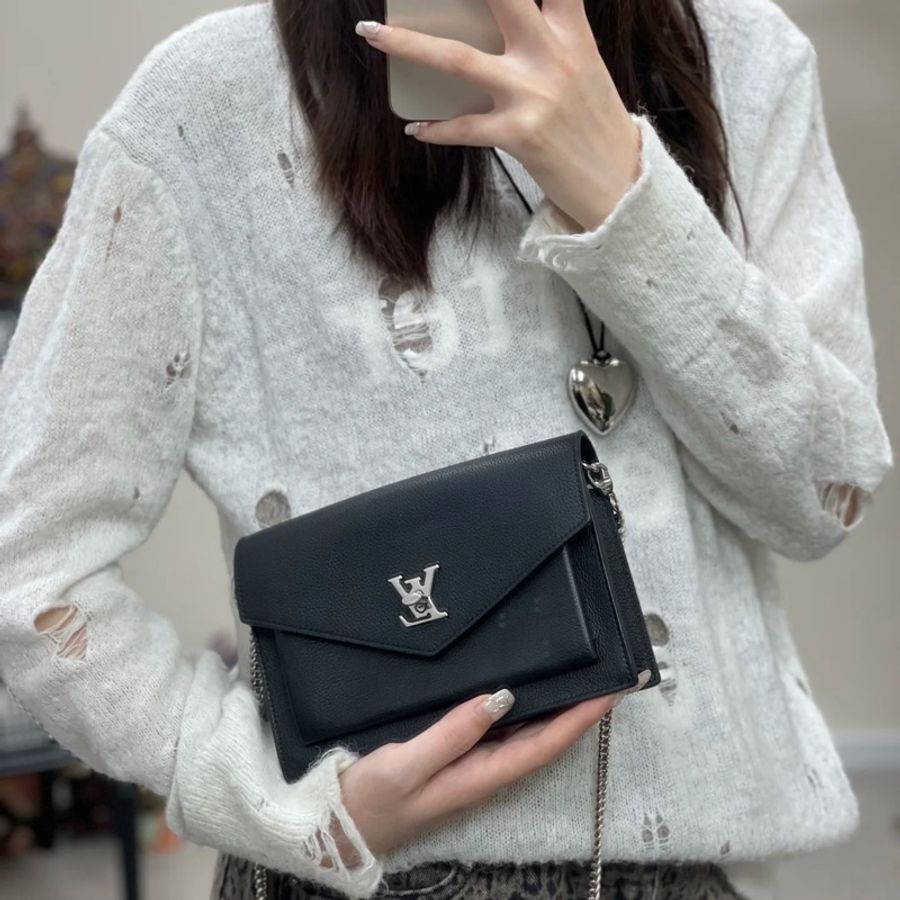大全配🈶️台灣購證❤️ lv #lockme #黑銀 #牛皮 #woc-3