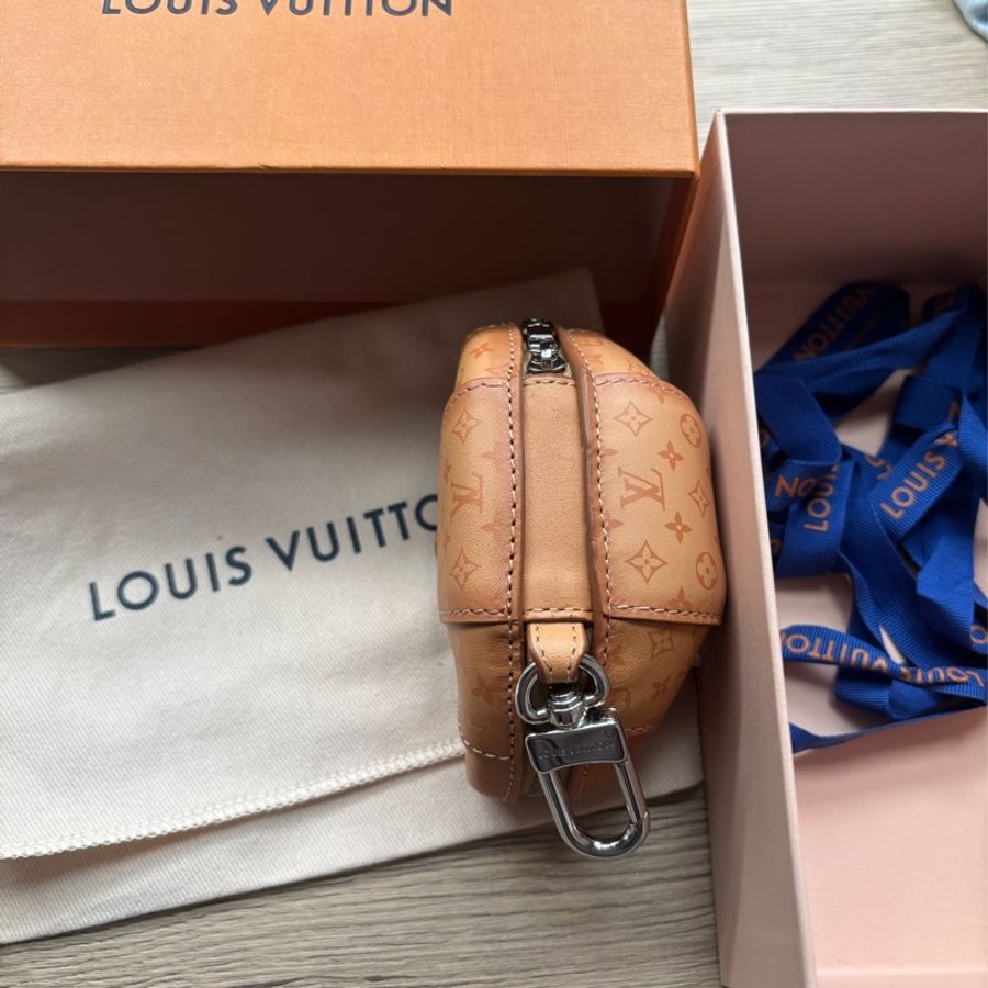 LV 牛角麵包 M01858 吊飾-4