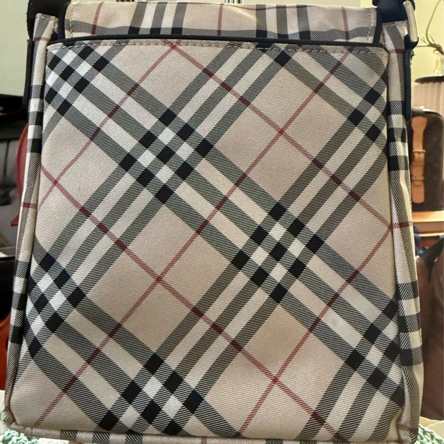 🌸 🩶 【BURBERRY 經典格紋尼龍斜背包】 |經典款-7