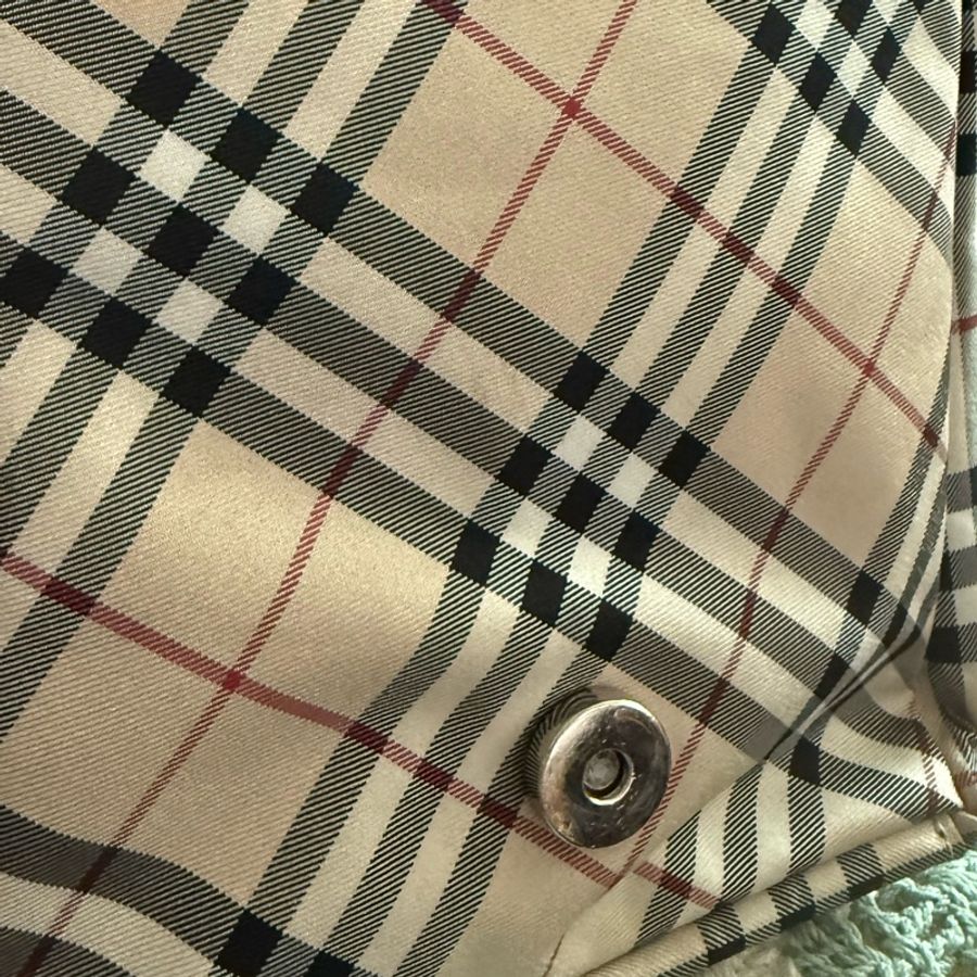 🌸 🩶 【BURBERRY 經典格紋尼龍斜背包】 |經典款-22