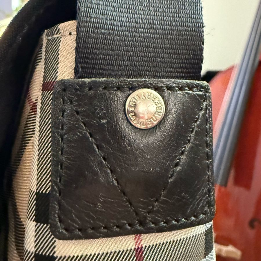 🌸 🩶 【BURBERRY 經典格紋尼龍斜背包】 |經典款-34
